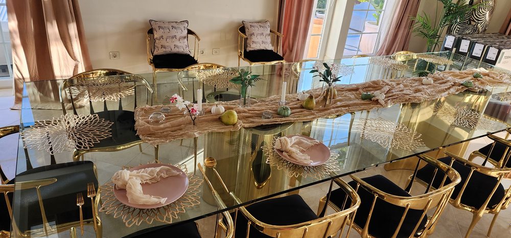 Formal dining room
