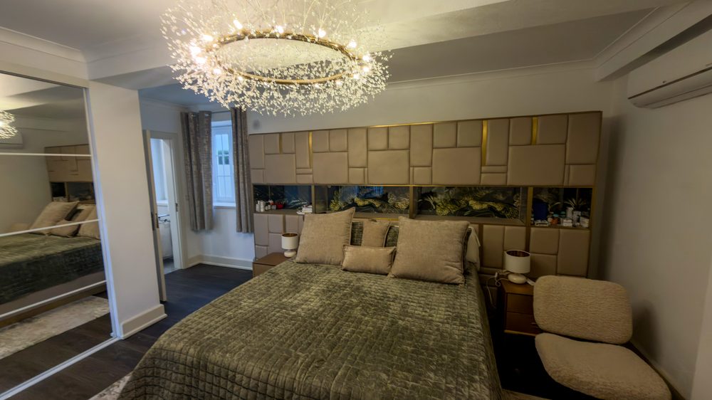 Aquarium headboard suite